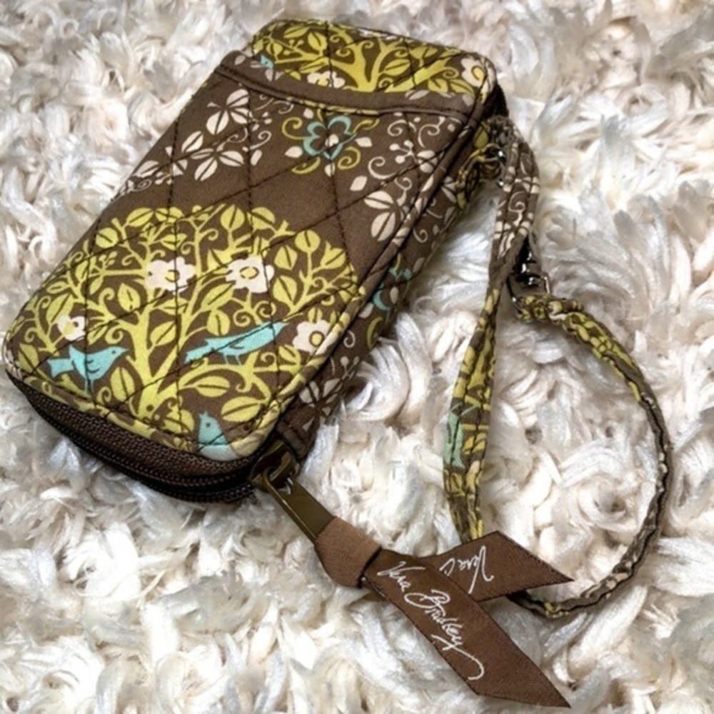 VERA BRADLEY | Quilted Green Floral ID Zip Wallet Wristlet - Picture 2 of 6